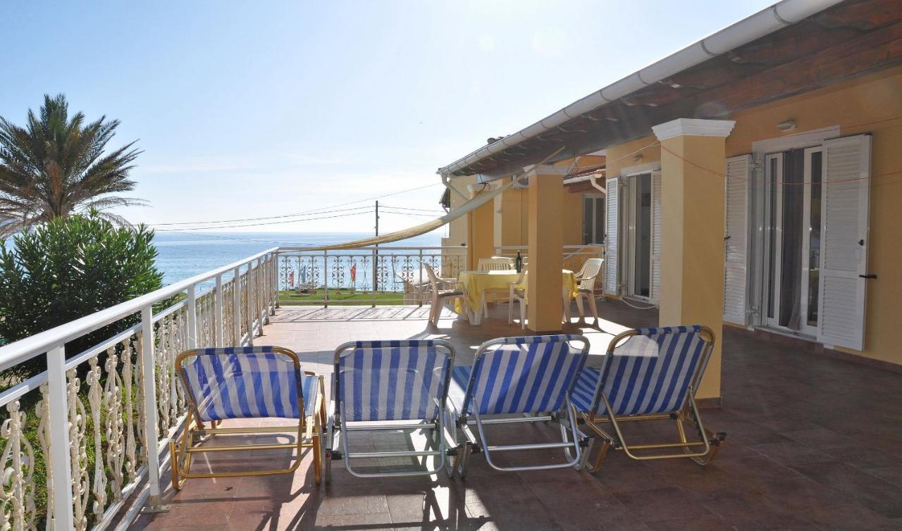 Elias & Vasili House Otel Agios Georgios Pagon Dış mekan fotoğraf
